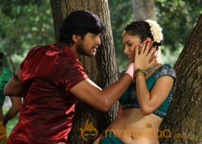 Mai Maranthen Movie Latest Stills photo 4