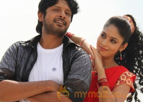 Mai Maranthen Movie Latest Stills photo 19