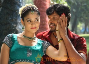Mai Maranthen Movie Latest Stills photo 29