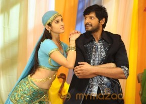 Mai Maranthen Movie Latest Stills photo 5