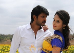 Mai Maranthen Movie Latest Stills photo 10