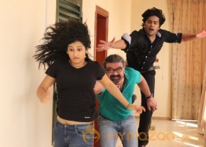 Manalnagaram Movie Photos photo 19