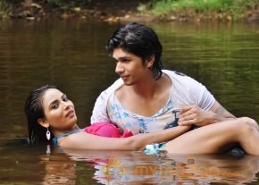 Marumugam Movie hot Stills photo 5