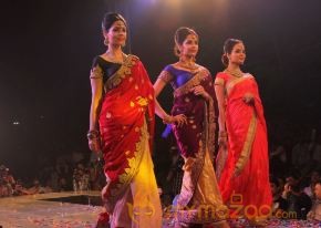Models Saree Fashion Show Photos photo 52