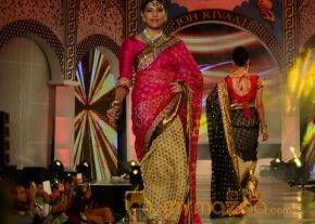 Models Saree Fashion Show Photos photo 32