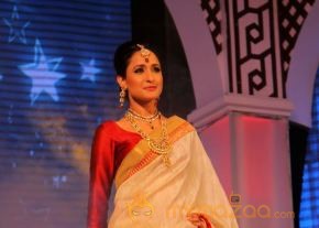 Models Saree Fashion Show Photos photo 41