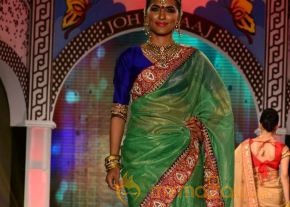 Models Saree Fashion Show Photos photo 13