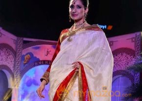 Models Saree Fashion Show Photos photo 22