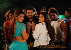 Moonavathu Kan Movie Hot Stills photo 8