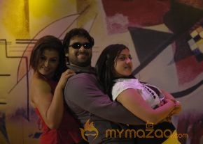 Moonavathu Kan Movie Hot Stills photo 12