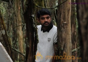 MOONDRU PER MOONDRU KAADHAL MOVIE GALLERY photo 19