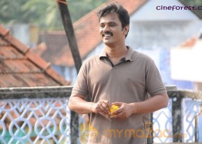 MOONDRU PER MOONDRU KAADHAL MOVIE GALLERY photo 6