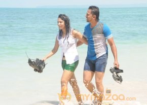 Naalu Perum Romba Nallavanga Movie photo 3