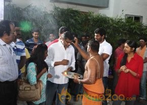 Naan Sigappu Manithan Movie Launch Photos photo 23