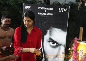Naan Sigappu Manithan Movie Launch Photos photo 40