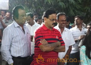 Naan Sigappu Manithan Movie Launch Photos photo 3