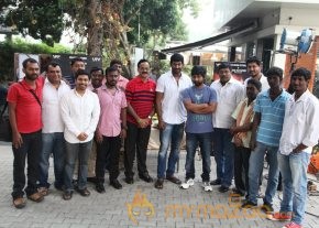 Naan Sigappu Manithan Movie Launch Photos photo 12