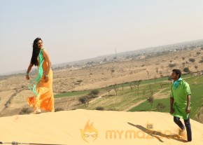 Naan Sigappu Manithan Movie Stills photo 18