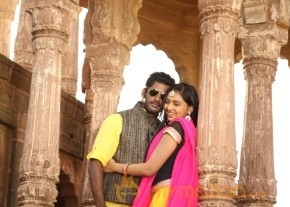Naan Sigappu Manithan Movie Stills photo 28