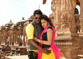 Naan Sigappu Manithan Movie Stills photo 29