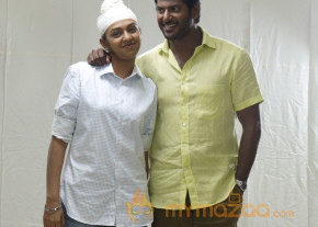 Naan Sigappu Manithan New Stills photo 5