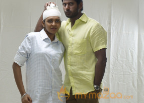 Naan Sigappu Manithan New Stills photo 4