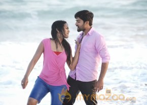 Nathikal Nanaivathillai Movie Latest Photos photo 9