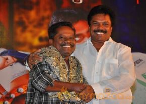 Nee En Uyire Movie Audio Launch Stills photo 22