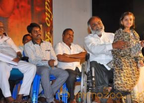 Nee En Uyire Movie Audio Launch Stills photo 33