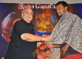Nee En Uyire Movie Audio Launch Stills photo 44