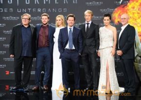 Nicola Peltz at Transformers Premiere Show photo 3