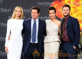 Nicola Peltz at Transformers Premiere Show photo 6