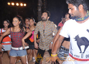 Onbathula Guru Movie Onlocation Stills photo 33