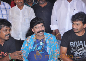 Onbathula Guru Movie Onlocation Stills photo 34