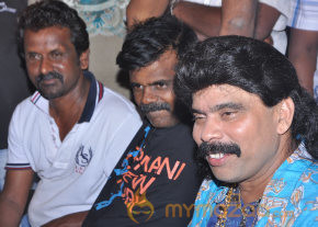 Onbathula Guru Movie Onlocation Stills photo 9