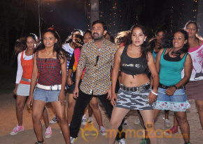 Onbathula Guru Movie Onlocation Stills photo 13