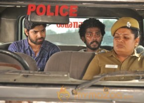 Oru Modhal Oru Kadhal Movie Photos photo 9