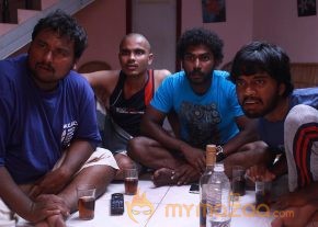 Oru Modhal Oru Kadhal Movie Stills photo 24