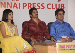 Ovvoru Nanbanum Thevai Machan Press Meet photo 2