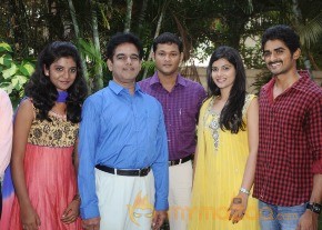 Ovvoru Nanbanum Thevai Machan Press Meet photo 48