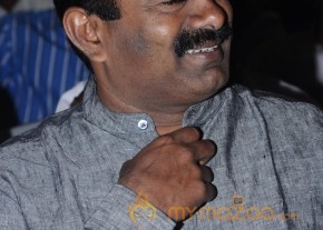 Paakanum pola Irukku movie trailer launch Photos photo 17