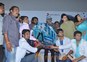 Panivizhum Nilavu Movie Audio Launch  photo 3