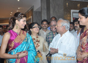 Parvathy Omanakuttan Launch Women's World Store   photo 35