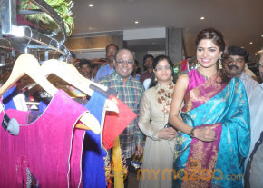 Parvathy Omanakuttan Launch Women's World Store   photo 33