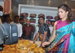 Parvathy Omanakuttan Launch Women's World Store   photo 15