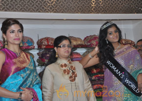 Parvathy Omanakuttan Launch Women's World Store   photo 21