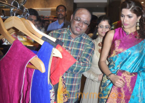 Parvathy Omanakuttan Launch Women's World Store   photo 27