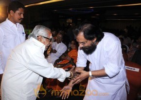 Rajini, Kamal at Kaviperarasu Vairamuthu Aayiram Songs launched stills photo 26