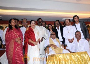 Rajini, Kamal at Kaviperarasu Vairamuthu Aayiram Songs launched stills photo 25