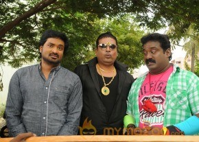 Romba Nallavanda Nee Movie Stills photo 9